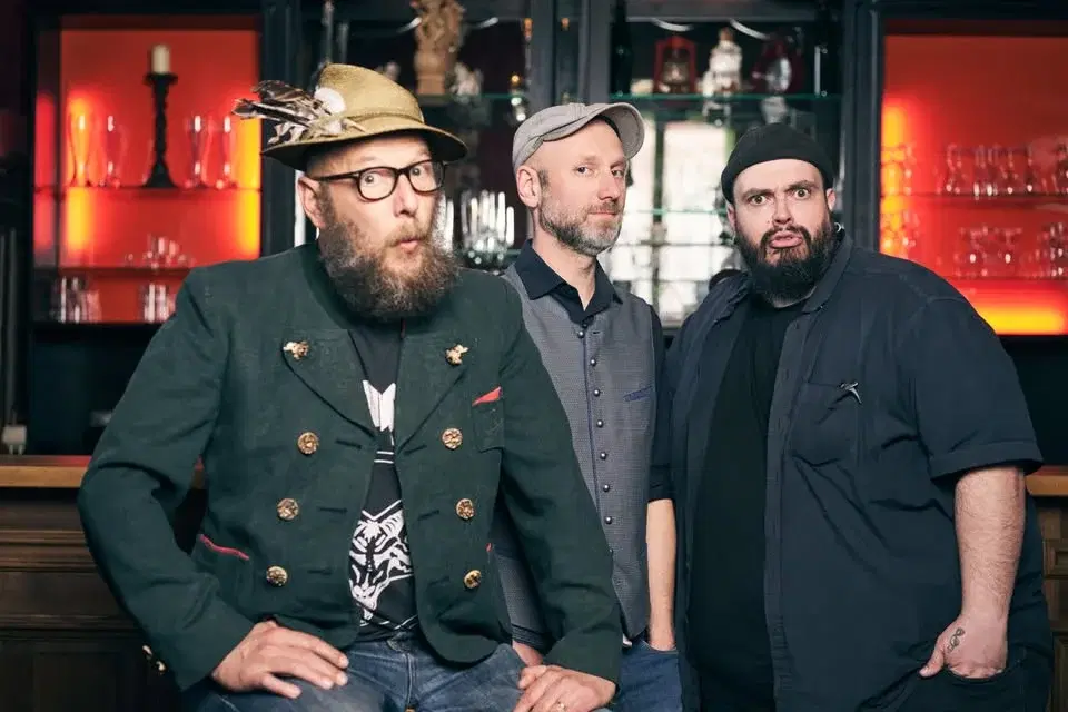 D’BavaResi - "Drei Wuide unterwegs" | Ein anarchisches Musikkabarett