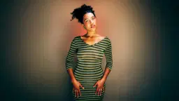 Diane Emerita | Solo | Upptäck Victoria! | Victoriateatern