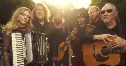 Robert Plant’s Saving Grace feat. Suzi Dian