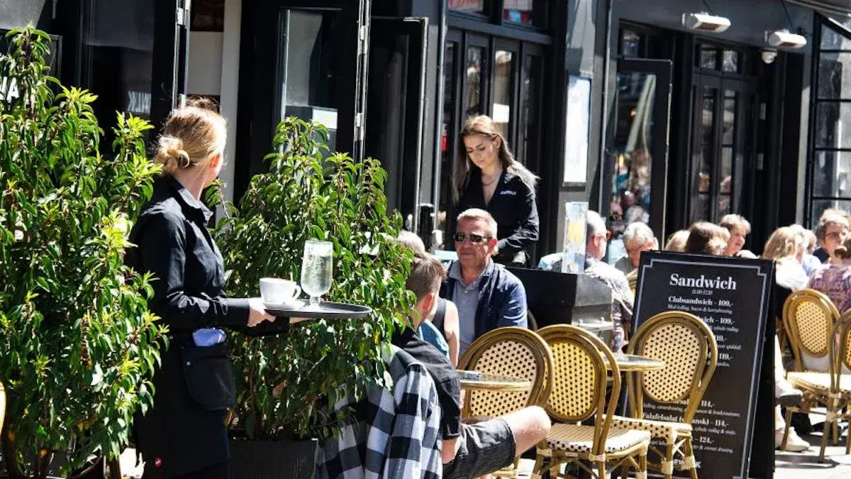 Middag for alle 25/3 - På Café Sidewalk i Århus
