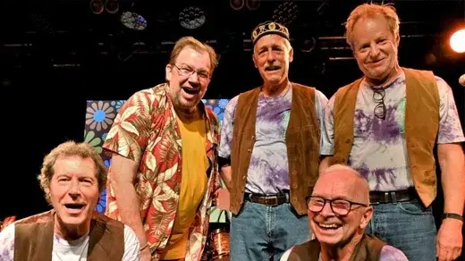 V-jeans, rödtjut & träskor