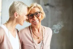 Senioryoga prova-på