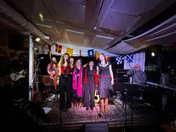 Tribute to women in blues S/s Mariehiolm 2026