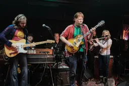 Lyxbabian Live! Fyrens Ölkafé