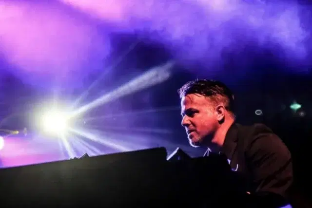 Billy Joel Tribute - The Stranger feat. Mike Santoro